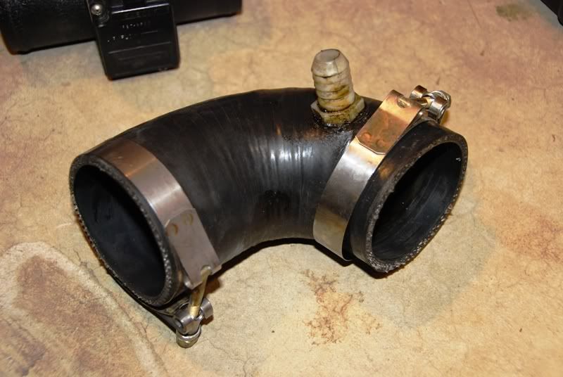 catch can install > oil leak around dipstick