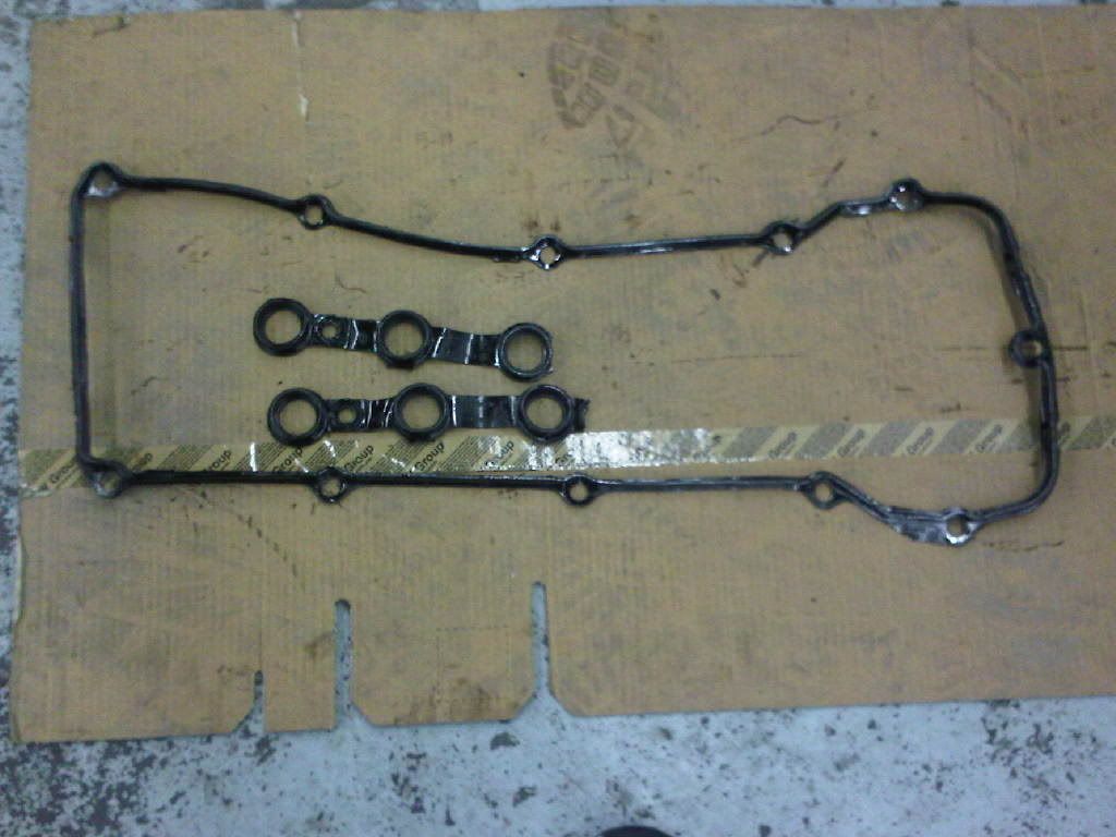 Bare Naked Engine Pictures From My Valve Cover Gasket Replacement Page E Fanatics Forum