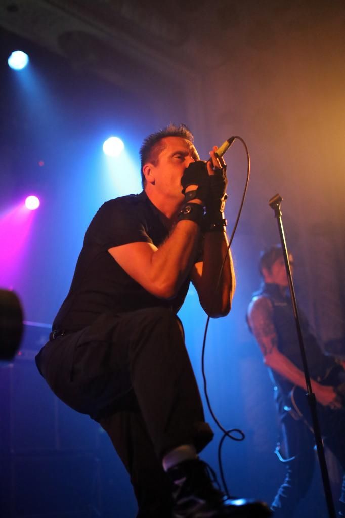 IMAGE: http://i138.photobucket.com/albums/q250/jlogic_2000/06DieKrupps003_zpsf3b1bf2a.jpg