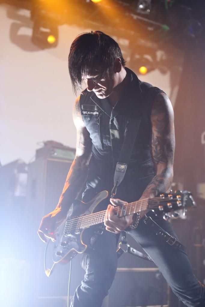 IMAGE: http://i138.photobucket.com/albums/q250/jlogic_2000/06DieKrupps004_zpsecdb578e.jpg