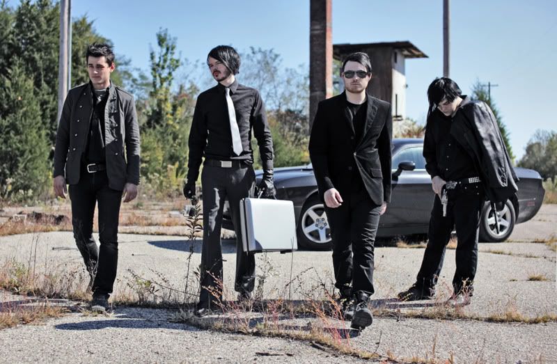 IMAGE: http://i138.photobucket.com/albums/q250/jlogic_2000/Common%20Man%20Down%20shoot%2010-7-11/1200pIMG_7476desat.jpg