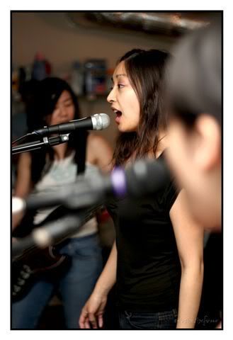 IMAGE: http://i138.photobucket.com/albums/q251/macky_664/apocalipstick/AL18.jpg