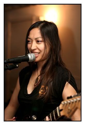 IMAGE: http://i138.photobucket.com/albums/q251/macky_664/apocalipstick/AL57.jpg