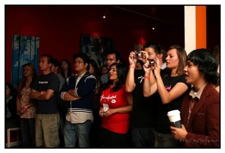 IMAGE: http://i138.photobucket.com/albums/q251/macky_664/apocalipstick/PC44.jpg