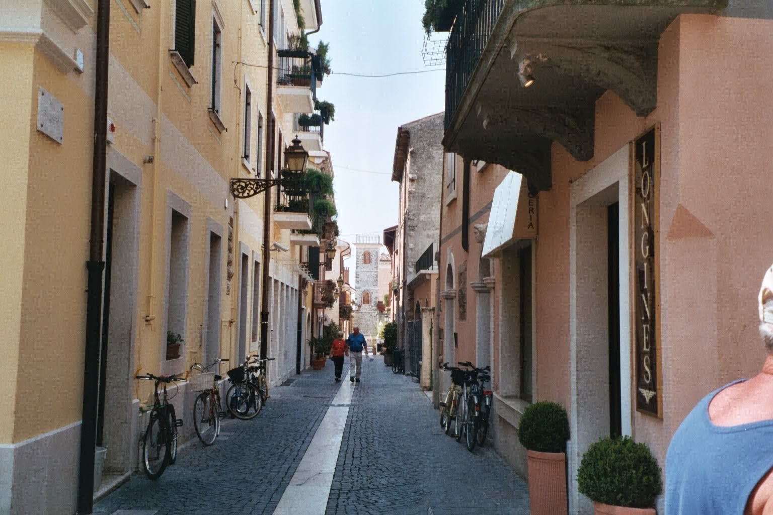 ItalianNarrowStreet.jpg
