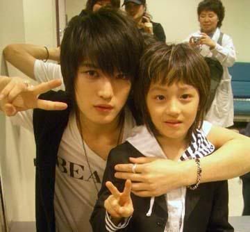 http://i138.photobucket.com/albums/q271/killjade_skye/HeroJaeJoong7.jpg http://i138.photobucket.com/albums/q271/killjade_skye/HeroJaeJoong7.jpg