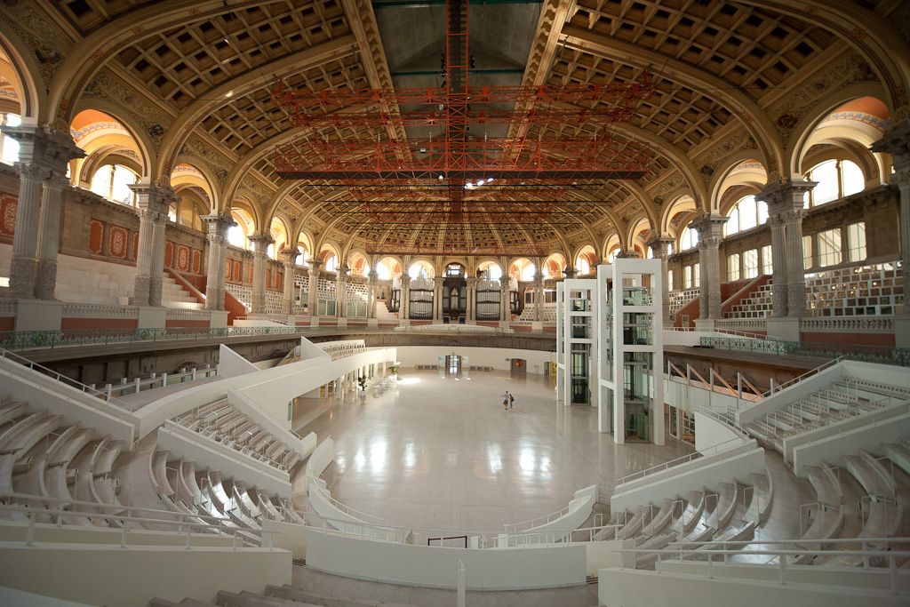 IMAGE: http://i138.photobucket.com/albums/q274/glatraverse/barcelone_potn/IMG_0025p.jpg