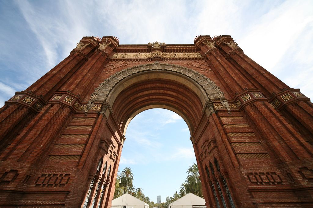 IMAGE: http://i138.photobucket.com/albums/q274/glatraverse/barcelone_potn/IMG_0751p.jpg