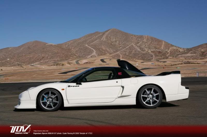 http://i138.photobucket.com/albums/q274/hacknik/nsx-r_gt-01.jpg