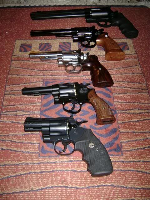 revolvers261208.jpg