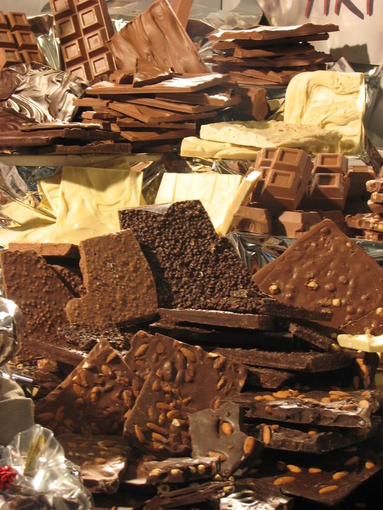 Forum Image: http://i138.photobucket.com/albums/q279/florencefemme/chocolate%20festival/chocoate.jpg