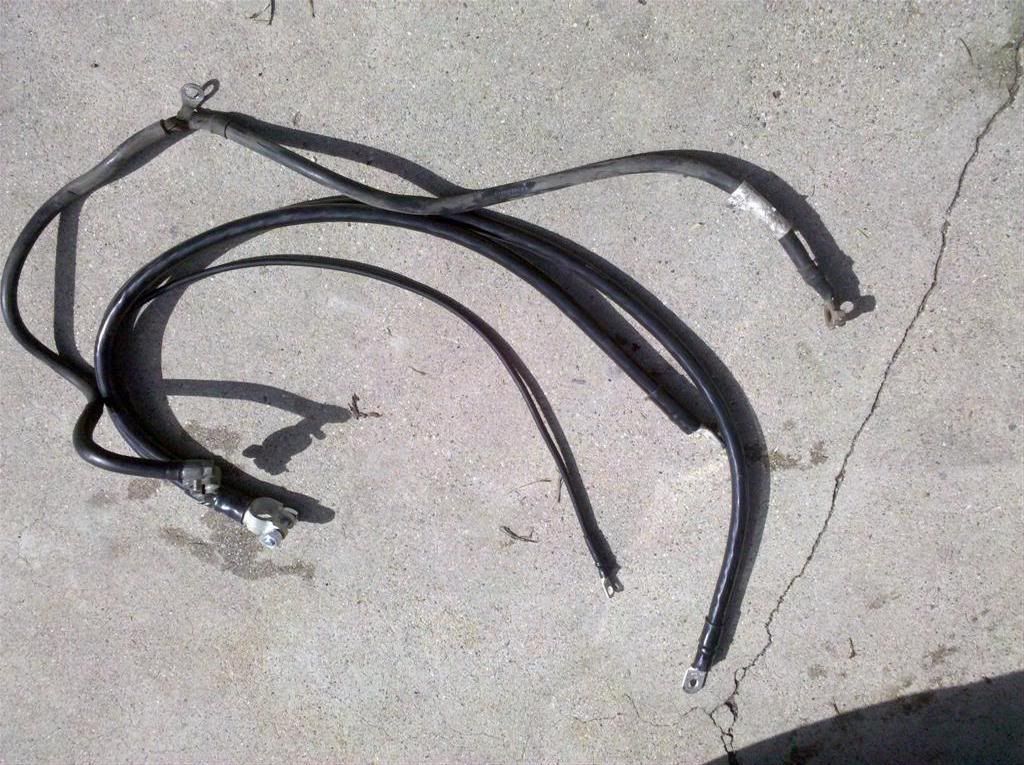 new upgraded battery cables tdiclub forumstake note that when you install the fuse box cable, you have to separate the fuse box (shown in the instructions) and the fuses will fall out
